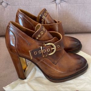 NEW Salvatore Ferragamo Brown Leather Nevers